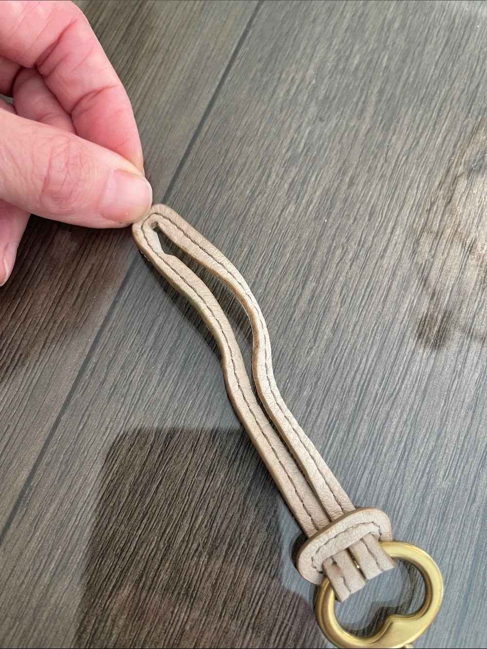 Fossil Brass Key Replacement Strap Key Charm Purse Keychain Fob Hangtag Offwhite